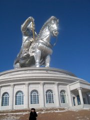 Самый большой памятник Чингисхану в мире.  Урга