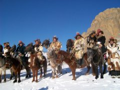 Казахские джигиты во время соколиной охоты