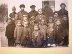 Дети кумульских повстанцев, 30-е годы.